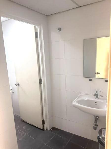 Kedai untuk Disewa di Taman Maluri (Cheras) - David Lao - Bathroom - PropertyGuru.com.my