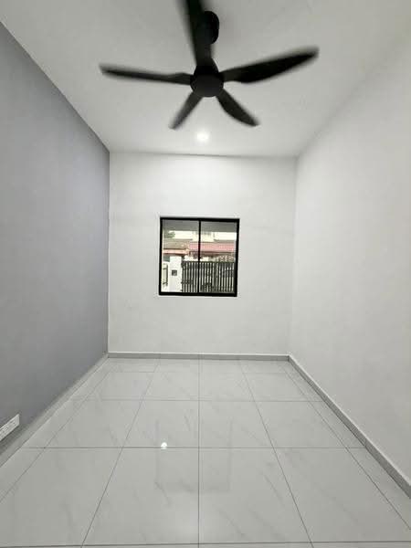 1-storey Terraced House for Sale in Taman Pelangi (Johor Bahru) - Yik Tat - Interior - PropertyGuru.com.my