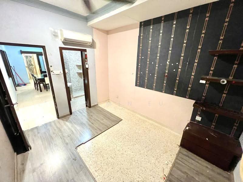 Rumah Teres 1-Tingkat untuk Dijual di Permas Jaya (Johor) - Casmin Eu - Bathroom - PropertyGuru.com.my