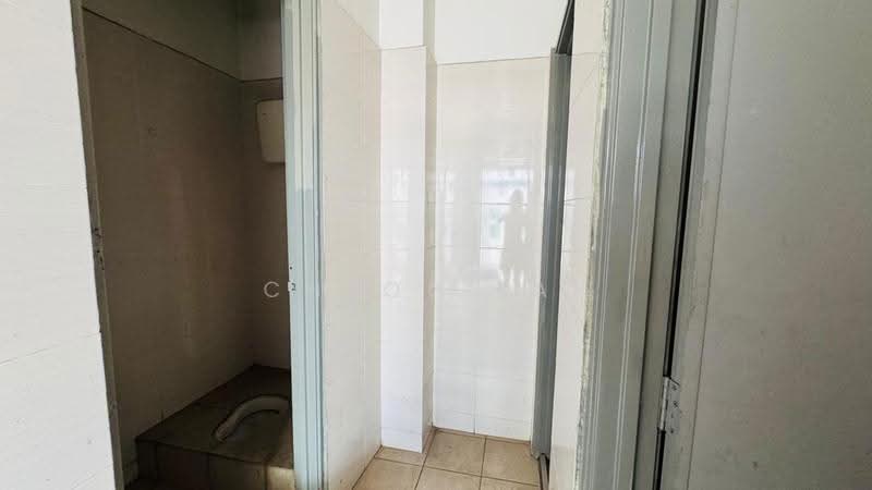 Kilang untuk Disewa di Johor Bahru (Johor) - Chloe Lai - Bathroom - PropertyGuru.com.my