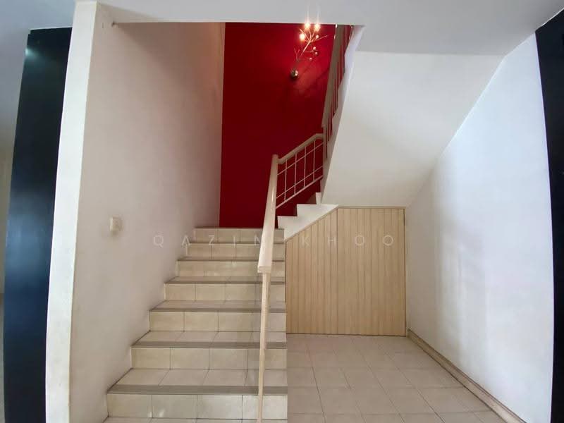 Rumah Berkembar untuk Dijual di Kelebang (Ipoh) - Qazin Khoo - Entrance - PropertyGuru.com.my