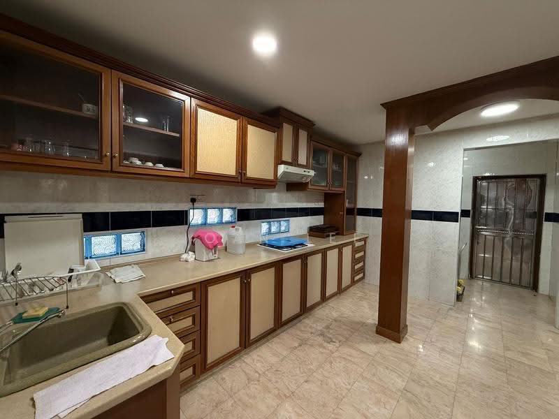 Bungalow House for Sale in Kuala Selangor (Selangor) - Joan Lee - Kitchen - PropertyGuru.com.my