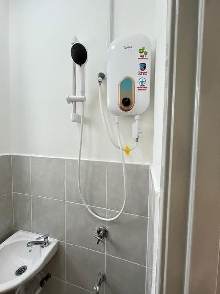 Apartment for Rent at Seri Molek Perdana - Casmin Eu - Bathroom - PropertyGuru.com.my