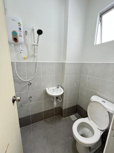 Apartment for Rent at Seri Molek Perdana - Casmin Eu - Bathroom - PropertyGuru.com.my