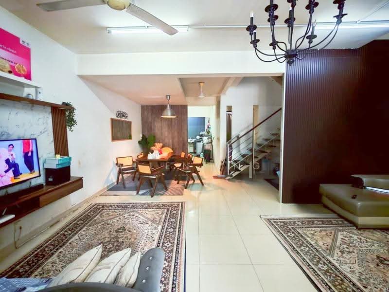 2.5-storey Terraced House for Sale in Seksyen 16 (Shah Alam) - Allen Ang - Living Room - PropertyGuru.com.my