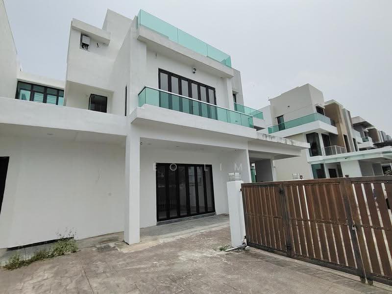 Rumah Berkembar untuk Dijual di Bandar Mahkota Cheras (Cheras) - Leo Lim - Exterior - PropertyGuru.com.my