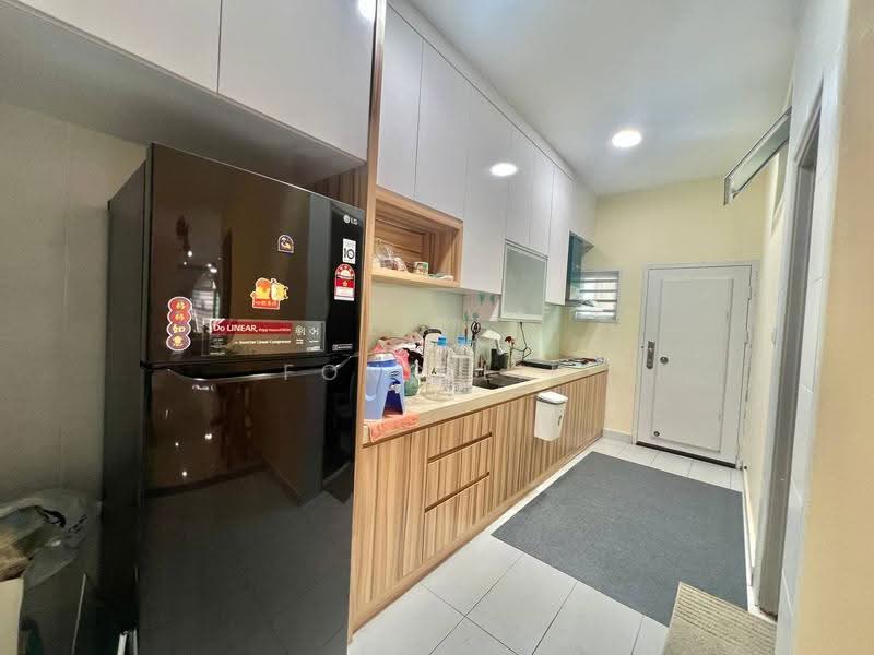 Rumah Kluster untuk Dijual di Mutiara Rini (Skudai) - Fong Lik - Kitchen - PropertyGuru.com.my