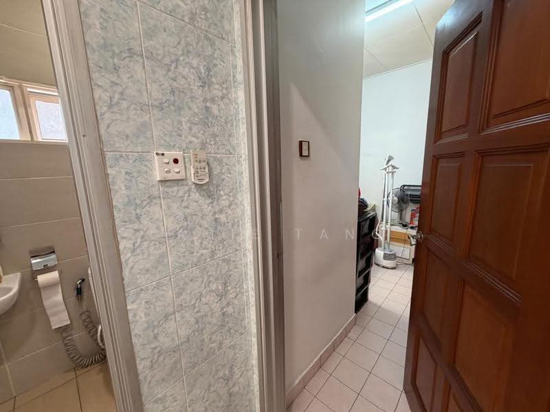 Semi-Detached House for Sale in Sri Petaling (Kuala Lumpur) - Camie Tang - Maids Room - PropertyGuru.com.my