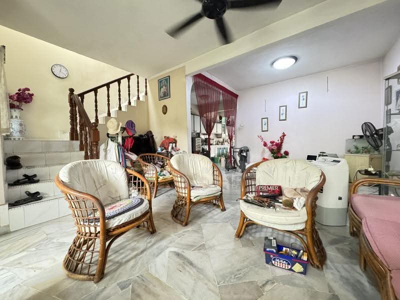 2-storey Terraced House for Sale in BANDAR PUCHONG JAYA (Puchong) - Jayden Lee - Living Room - PropertyGuru.com.my