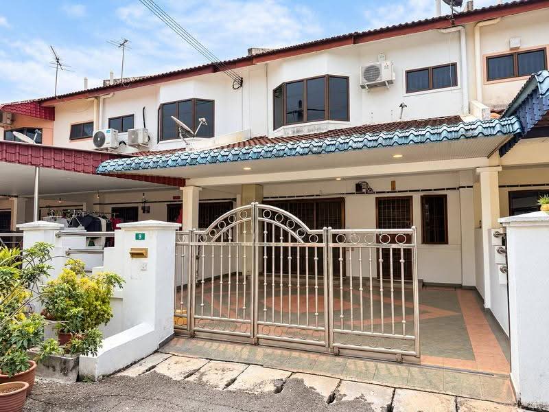 Rumah Teres 2-Tingkat untuk Dijual di Medan Pengkalan Saujana (Ipoh) - Winny Chan - Exterior - PropertyGuru.com.my