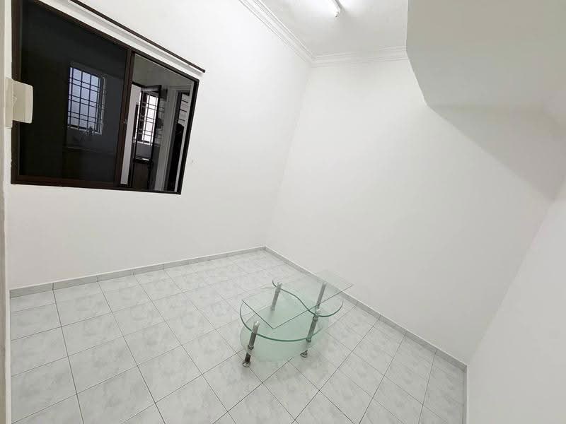 Rumah Teres 2-Tingkat untuk Dijual di Medan Pengkalan Saujana (Ipoh) - Winny Chan - Living Room - PropertyGuru.com.my