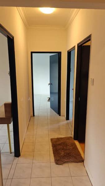 Pangsapuri untuk Disewa di SD Tiara Apartment - James Lai - Corridor - PropertyGuru.com.my