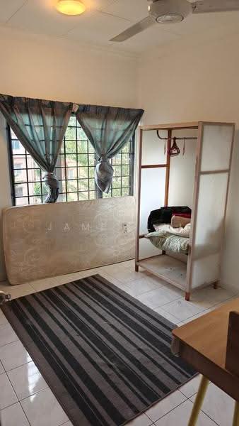 Pangsapuri untuk Disewa di SD Tiara Apartment - James Lai - Bedroom - PropertyGuru.com.my