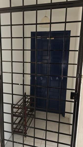 Pangsapuri untuk Disewa di SD Tiara Apartment - James Lai - Entrance - PropertyGuru.com.my
