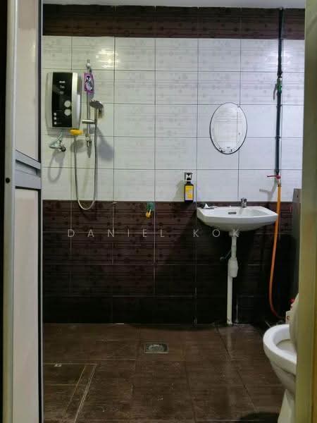 2-storey Terraced House for Sale in Bandar Botanic (Klang) - Daniel Kok - Bathroom - PropertyGuru.com.my