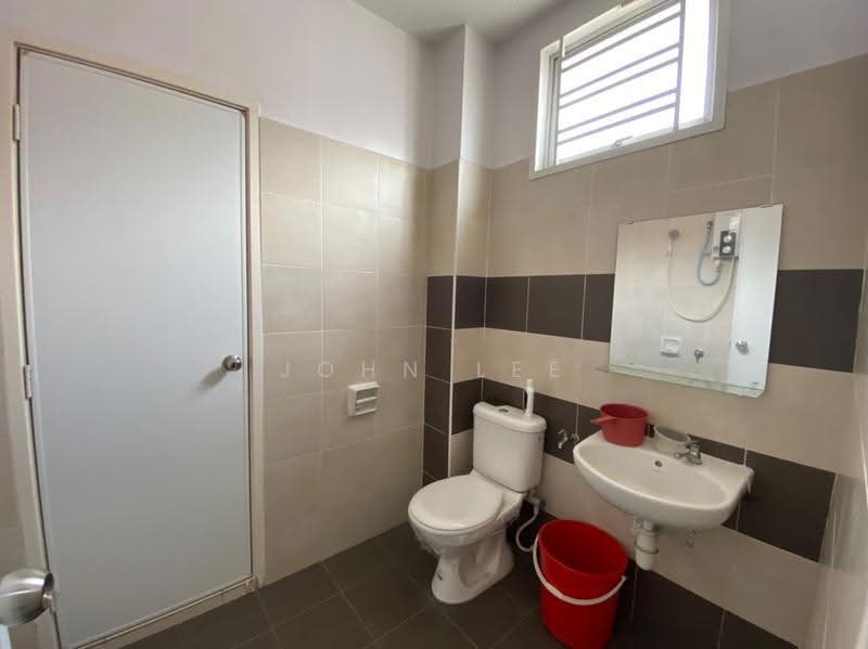 2-storey Terraced House for Sale in Taman Ehsan Jaya (Ulu Tiram) - John Lee - Bathroom - PropertyGuru.com.my