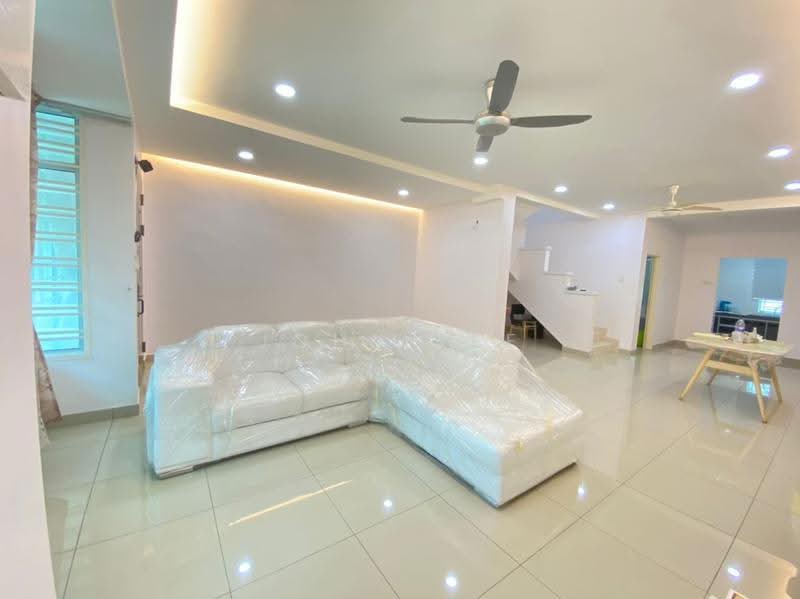 2-storey Terraced House for Sale in Taman Ehsan Jaya (Ulu Tiram) - John Lee - Living Room - PropertyGuru.com.my