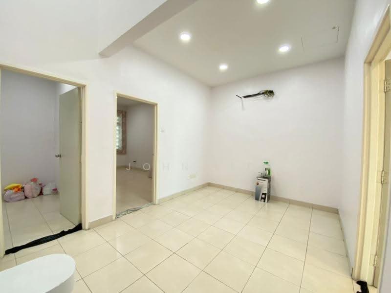 2-storey Terraced House for Sale in Taman Ehsan Jaya (Ulu Tiram) - John Lee - Living Room - PropertyGuru.com.my