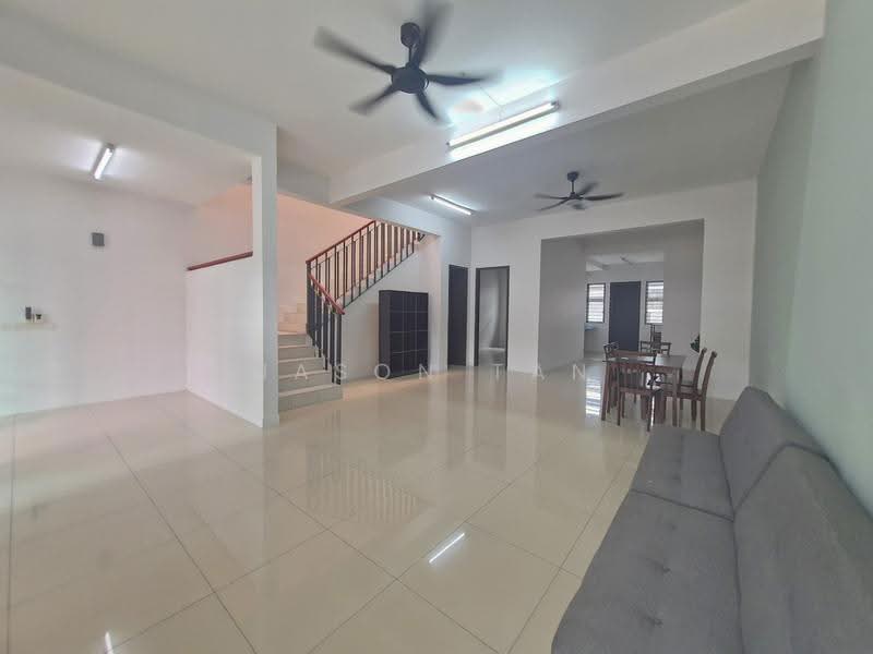 2-storey Terraced House for Rent in Bandar Saujana Putra (Tanjong Duabelas) - Jason Tan - Living Room - PropertyGuru.com.my