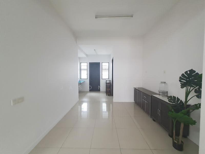 2-storey Terraced House for Rent in Bandar Saujana Putra (Tanjong Duabelas) - Jason Tan - Corridor - PropertyGuru.com.my