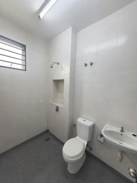 2-storey Terraced House for Rent in Bandar Saujana Putra (Tanjong Duabelas) - Jason Tan - Bathroom - PropertyGuru.com.my