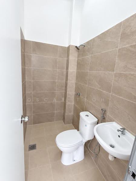1-storey Terraced House for Sale in Batu Gajah (Perak) - Oscar Teoh - Bathroom - PropertyGuru.com.my