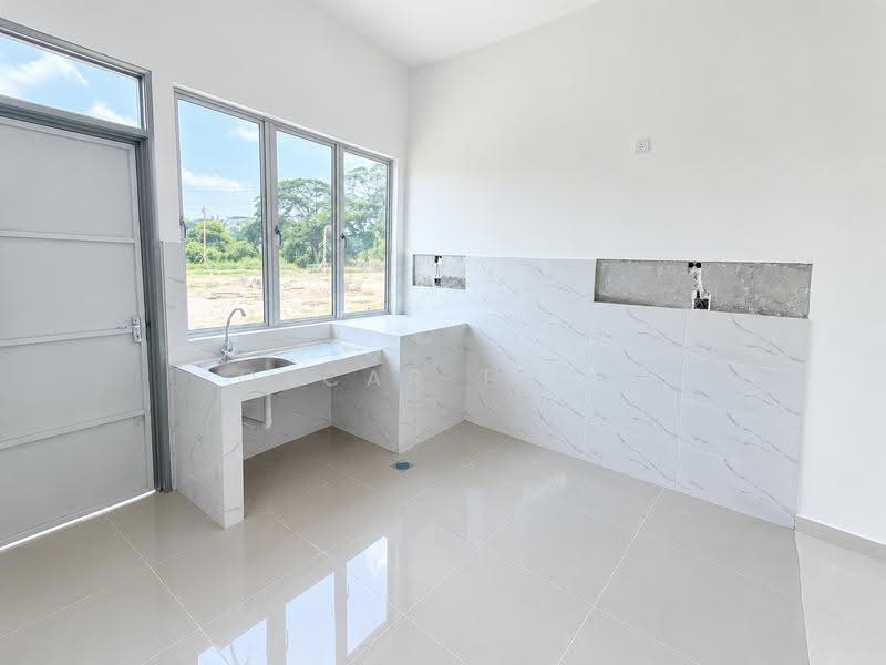1-storey Terraced House for Sale in Batu Gajah (Perak) - Oscar Teoh - Kitchen - PropertyGuru.com.my