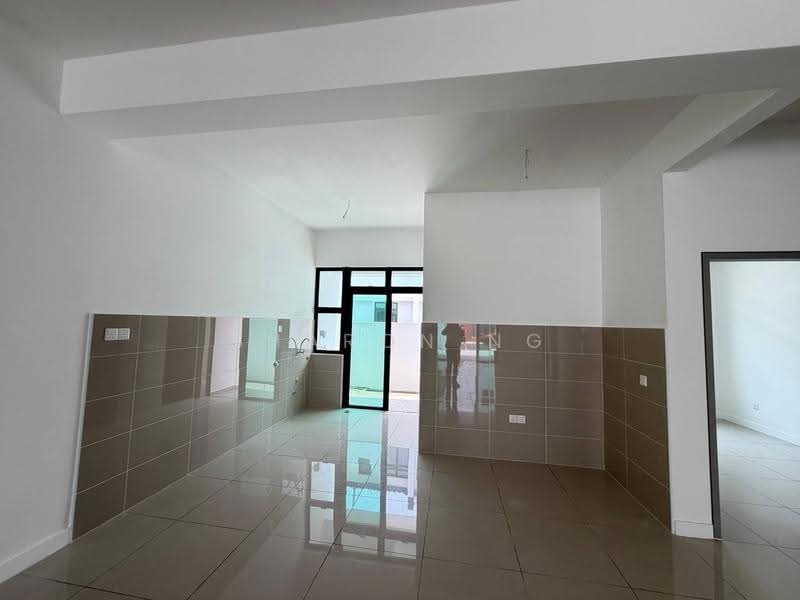 2-storey Terraced House for Sale in Bandar Dato Onn (Tebrau) - Sharon Ng - Kitchen - PropertyGuru.com.my