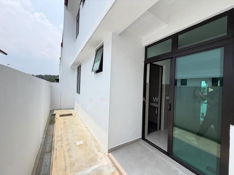 2-storey Terraced House for Sale in Bandar Dato Onn (Tebrau) - Shawn Law - Exterior - PropertyGuru.com.my