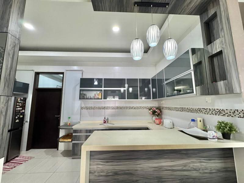 Rumah Berkembar untuk Dijual di Taman Impian Emas (Skudai) - Ida Aziz - Kitchen - PropertyGuru.com.my