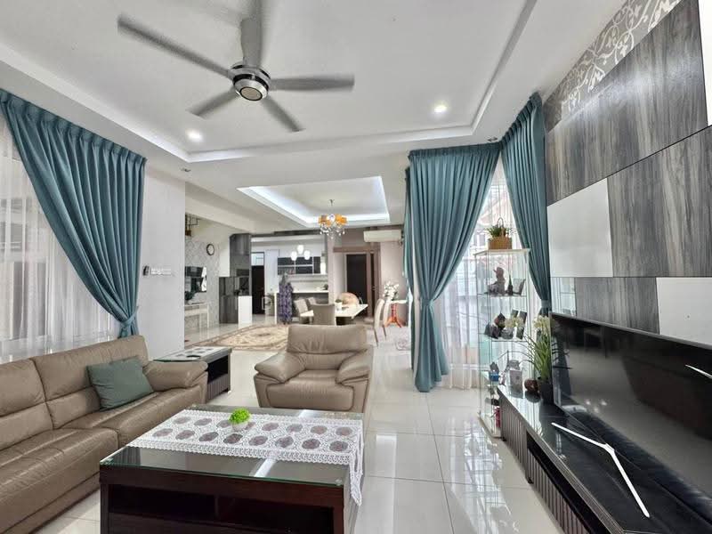 Rumah Berkembar untuk Dijual di Taman Impian Emas (Skudai) - Ida Aziz - Living Room - PropertyGuru.com.my