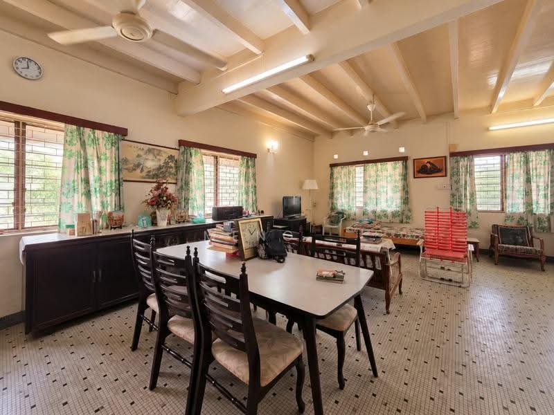 Semi-Detached House for Rent in Taman Green Lane (Jelutong) - Meng . - Living Room - PropertyGuru.com.my