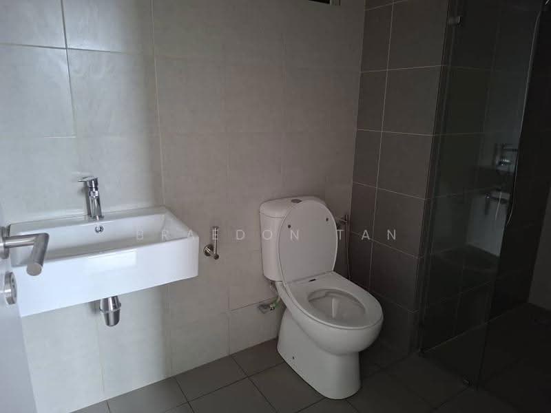 Kediaman Servis untuk Disewa di Aster Hill - Braedon Tan - Bathroom - PropertyGuru.com.my