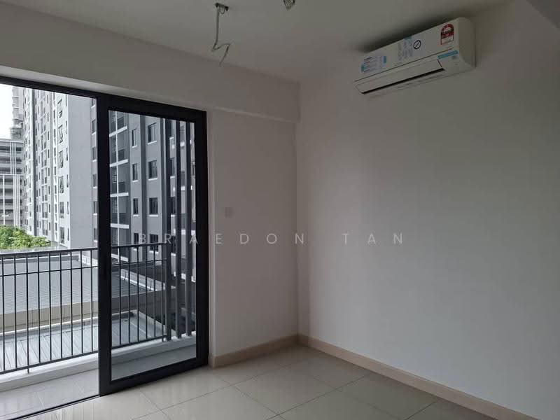 Kediaman Servis untuk Disewa di Aster Hill - Braedon Tan - Balcony - PropertyGuru.com.my