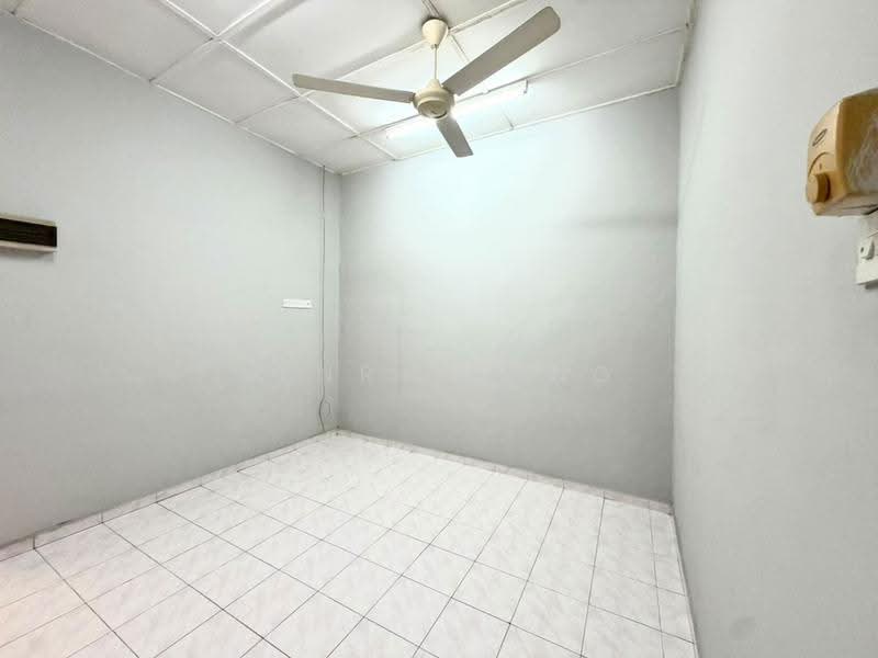 2-storey Terraced House for Sale in Taman Putri Kulai (Kulai) - Henry Pang - Interior - PropertyGuru.com.my