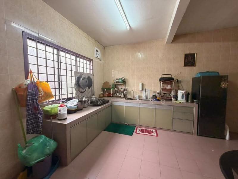 2-storey Terraced House for Sale in Taman Putri Kulai (Kulai) - Henry Pang - Kitchen - PropertyGuru.com.my