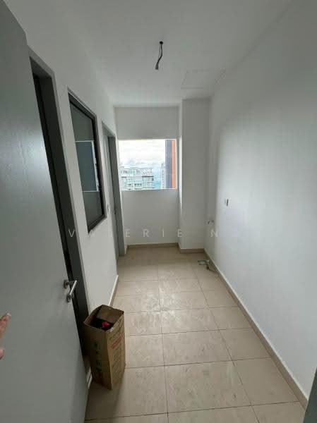 Kondominium untuk Dijual di Damansara Seresta - Valerie Ng - Corridor - PropertyGuru.com.my