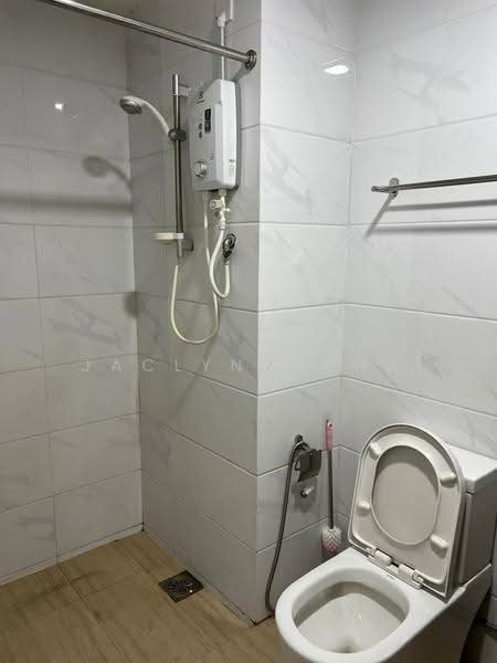 Service Residence for Rent at THE SENAI GARDEN (PANGSAPURI IMPIAN SENAI) - Jaclyn Wong - Bathroom - PropertyGuru.com.my