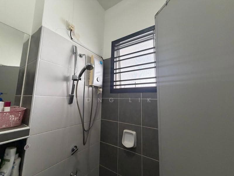 Rumah Teres 2-Tingkat untuk Dijual di Setia Eco Gardens (Gelang Patah) - Fong Lik - Bathroom - PropertyGuru.com.my