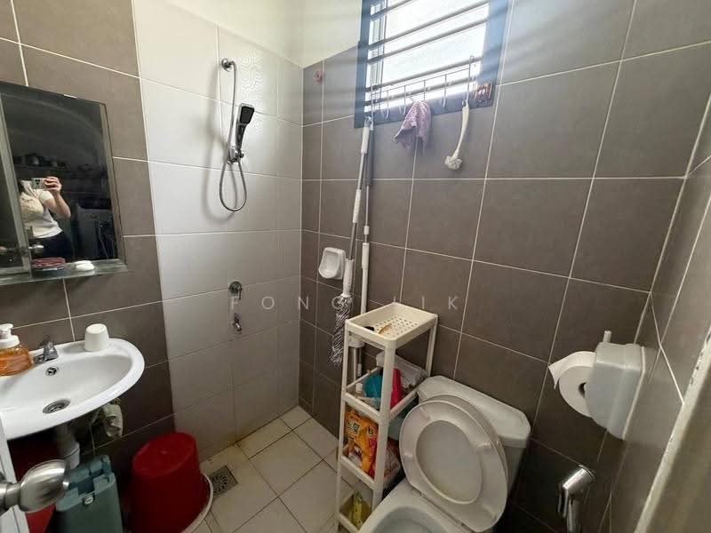 Rumah Teres 2-Tingkat untuk Dijual di Setia Eco Gardens (Gelang Patah) - Fong Lik - Bathroom - PropertyGuru.com.my