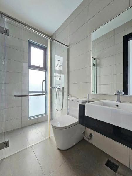 Rumah Banglo untuk Dijual di Taman Molek (Johor Bahru) - Daphne Lee - Bathroom - PropertyGuru.com.my