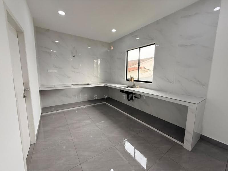 Semi-Detached House for Sale in Taman Sri Skudai (Skudai) - Jesy Tey - Kitchen - PropertyGuru.com.my