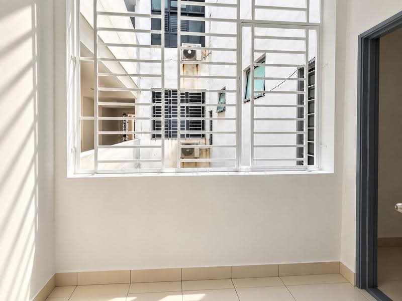 Pangsapuri untuk Disewa di The Twin Residences - Seven Tay - Exterior - PropertyGuru.com.my