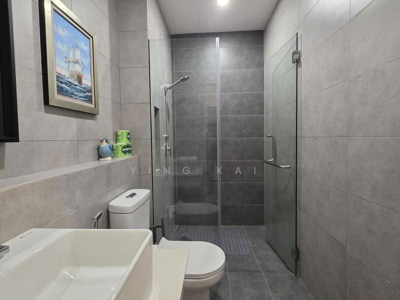 Service Residence for Sale at SWNK Houze @ BBCC - Ying Kai - Bathroom - PropertyGuru.com.my