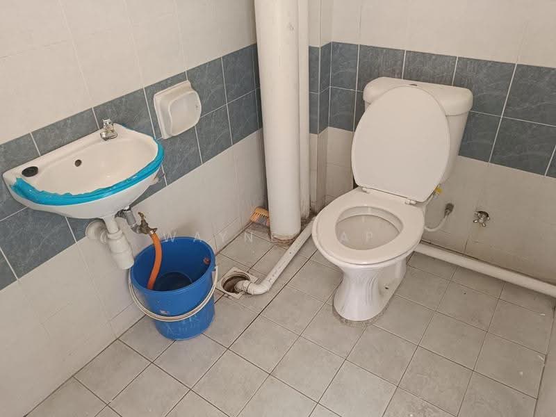 Apartment for Sale at Putra Ria Apartment - Wayne Yap - Bathroom - PropertyGuru.com.my