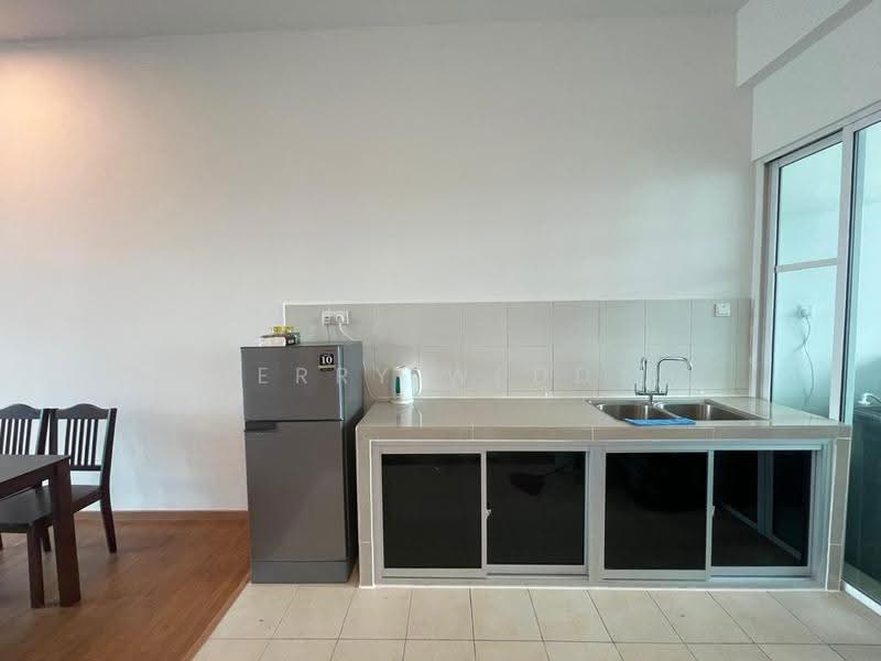 Kondominium untuk Dijual di One Sulaman - Jerry Weddy - Kitchen - PropertyGuru.com.my