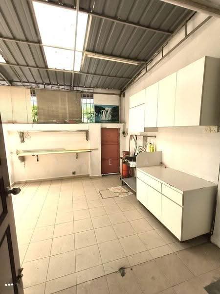 2-storey Terraced House for Sale in Taman Puteri Wangsa (Ulu Tiram) - Chloe Lai - Kitchen - PropertyGuru.com.my