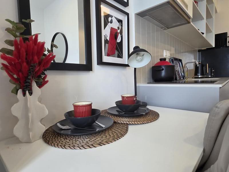 Service Residence for Sale at SWNK Houze @ BBCC - Ying Kai - Kitchen - PropertyGuru.com.my