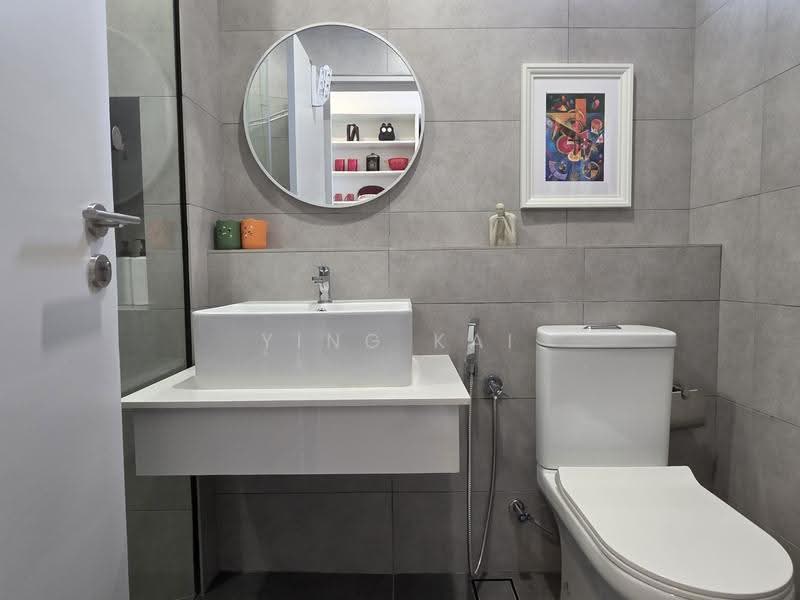 Service Residence for Sale at SWNK Houze @ BBCC - Ying Kai - Bathroom - PropertyGuru.com.my