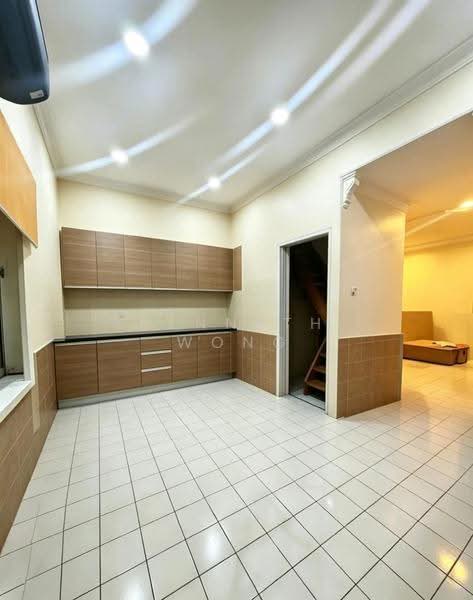 Semi-Detached House for Sale in Tabuan Laru (Kuching) - Kenneth Wong - Kitchen - PropertyGuru.com.my
